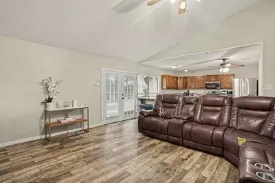3916 Longmeadow Way, Fort Worth, TX 76133 - Photo 8
