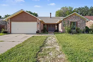 3916 Longmeadow Way, Fort Worth, TX 76133 - Photo 1