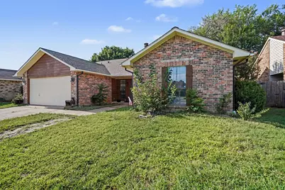 3916 Longmeadow Way, Fort Worth, TX 76133 - Photo 2