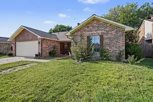 3916 Longmeadow Way, Fort Worth, TX 76133 - Photo 2