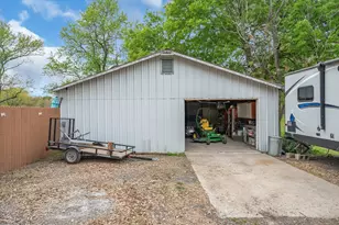 542 S Houston St, Edgewood, TX 75117 - Photo 30