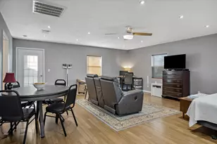 542 S Houston St, Edgewood, TX 75117 - Photo 26