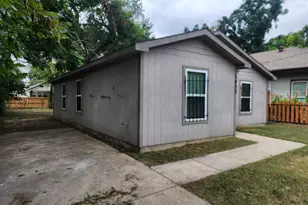 3823 Colonial Ave, Dallas, TX 75215 - Photo 2