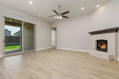 1829 Leo Drive, Van Alstyne, TX 75495 - Photo 6
