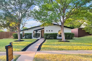 6631 Hunters Ridge Dr, Dallas, TX 75248 - Photo 2