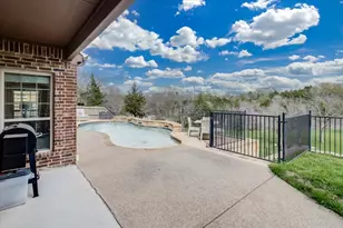 303 Fountain Creek Ct, Ovilla, TX 75154 - Photo 16