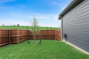 1028 Almond Blossom Cir, Crowley, TX 76036 - Photo 28