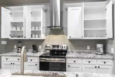 401 14th Street, Grand Prairie, TX 75051 - Photo 8