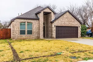 401 14th St, Grand Prairie, TX 75051 - Photo 1
