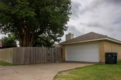 4505 Beaus Way, Garland, TX 75043 - Photo 24