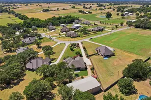 111 Flying Diamond Dr, Springtown, TX 76082 - Photo 8