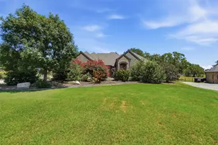 111 Flying Diamond Dr, Springtown, TX 76082 - Photo 1