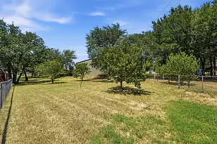 111 Flying Diamond Dr, Springtown, TX 76082 - Photo 34