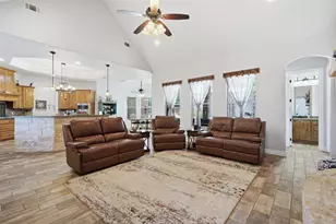 111 Flying Diamond Dr, Springtown, TX 76082 - Photo 12