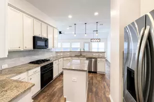 9903 Presthope Dr, Frisco, TX 75035 - Photo 4