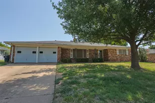 7601 Trimble Dr, Fort Worth, TX 76134 - Photo 1