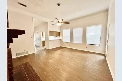 6105 Paradise Drive, Arlington, TX 76001 - Photo 8