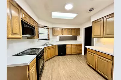 6105 Paradise Drive, Arlington, TX 76001 - Photo 4