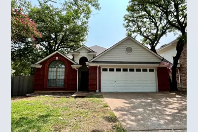 6105 Paradise Drive, Arlington, TX 76001 - Photo 1