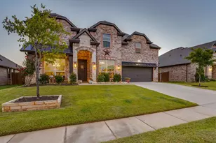 117 Mockingbird Hl Dr, Joshua, TX 76058 - Photo 2