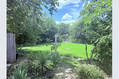 2613 Syracuse Drive, Irving, TX 75062 - Photo 10