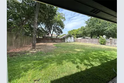 1325 E Jones Street, Sherman, TX 75090 - Photo 14
