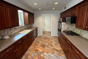 8839 Sweetwater Dr, Dallas, TX 75228 - Photo 2