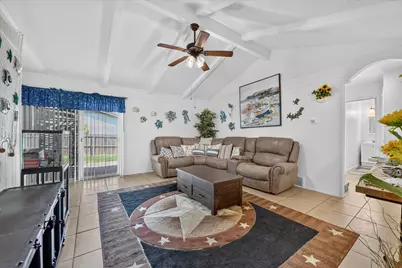 629 Newton Drive, Burleson, TX 76028 - Photo 6