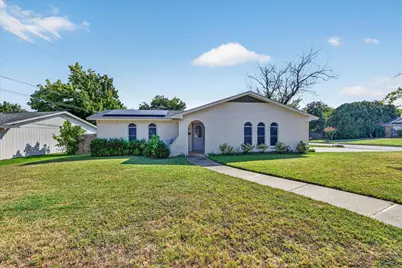 629 Newton Drive, Burleson, TX 76028 - Photo 2