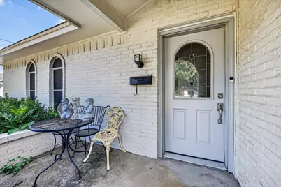 629 Newton Drive, Burleson, TX 76028 - Photo 4