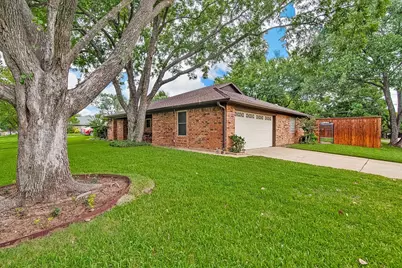 7700 Hunt Drive, North Richland Hills, TX 76182 - Photo 2