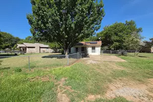 329 Walnut Ave, Azle, TX 76020 - Photo 6