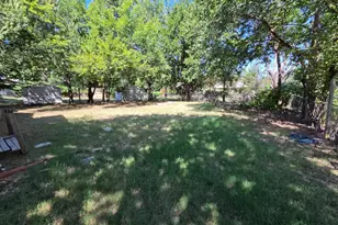 329 Walnut Ave, Azle, TX 76020 - Photo 14