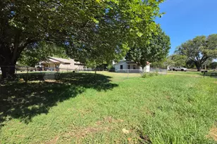 329 Walnut Ave, Azle, TX 76020 - Photo 4