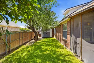 1612 Lakeside Dr, Glenn Heights, TX 75154 - Photo 32