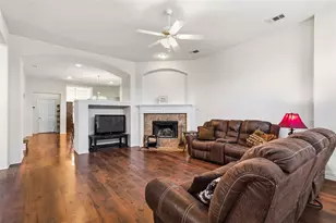 1612 Lakeside Dr, Glenn Heights, TX 75154 - Photo 10