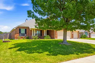 1612 Lakeside Dr, Glenn Heights, TX 75154 - Photo 6