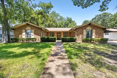 1611 Phyllis Court, Irving, TX 75060 - Photo 2