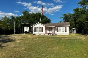 888 Farm Road 900 N, Saltillo, TX 75478 - Photo 2