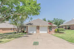 9265 & 9267 Meandering Dr, North Richland Hills, TX 76182 - Photo 1