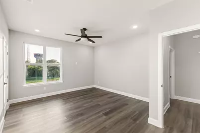 829 Premier Parkway, Grand Prairie, TX 75051 - Photo 16