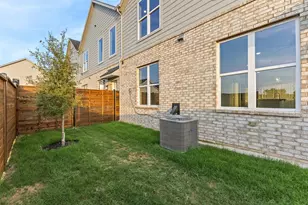 829 Premier Pkwy, Grand Prairie, TX 75051 - Photo 24