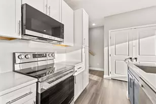 829 Premier Pkwy, Grand Prairie, TX 75051 - Photo 6