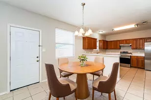 962 Heather St, Burleson, TX 76028 - Photo 6