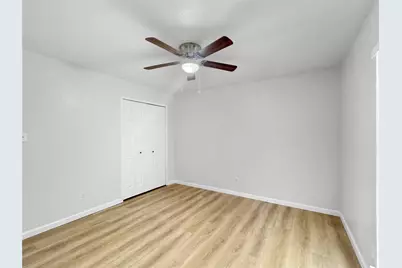 334 E Crossland Boulevard, Grand Prairie, TX 75052 - Photo 20