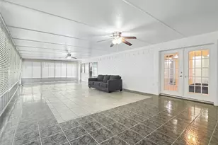 334 E Crossland Blvd, Grand Prairie, TX 75052 - Photo 18