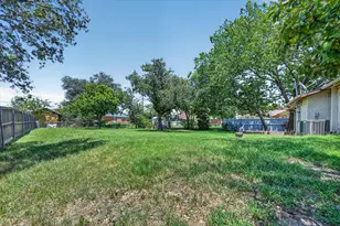 2861 Mark Twain Dr, Farmers Branch, TX 75234 - Photo 8