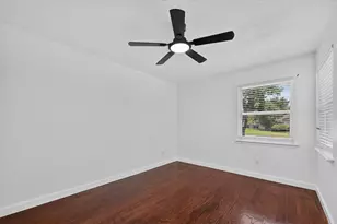 2861 Mark Twain Dr, Farmers Branch, TX 75234 - Photo 4