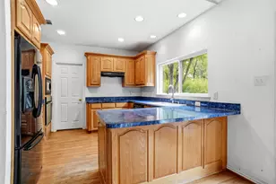 950 E Oak Shores Dr, Cross Roads, TX 76227 - Photo 10