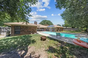 1223 Heather St, Grapevine, TX 76051 - Photo 10